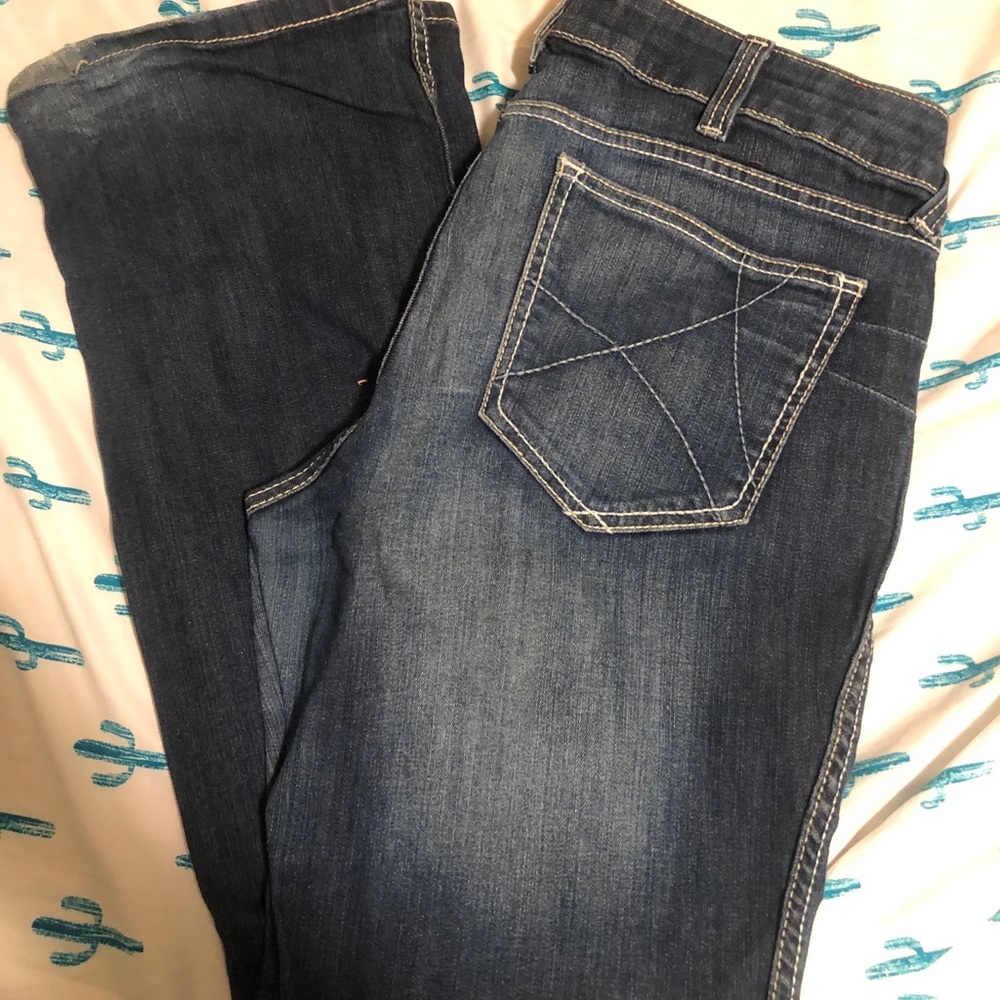 Women’s ariat jeans